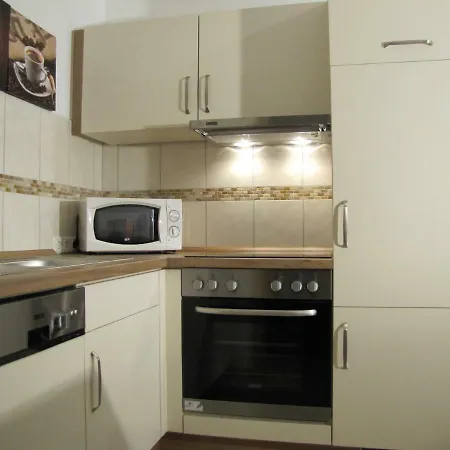 Haus-Deichlaeufer Appartement Friedrichsgabekoog Buitenkant foto